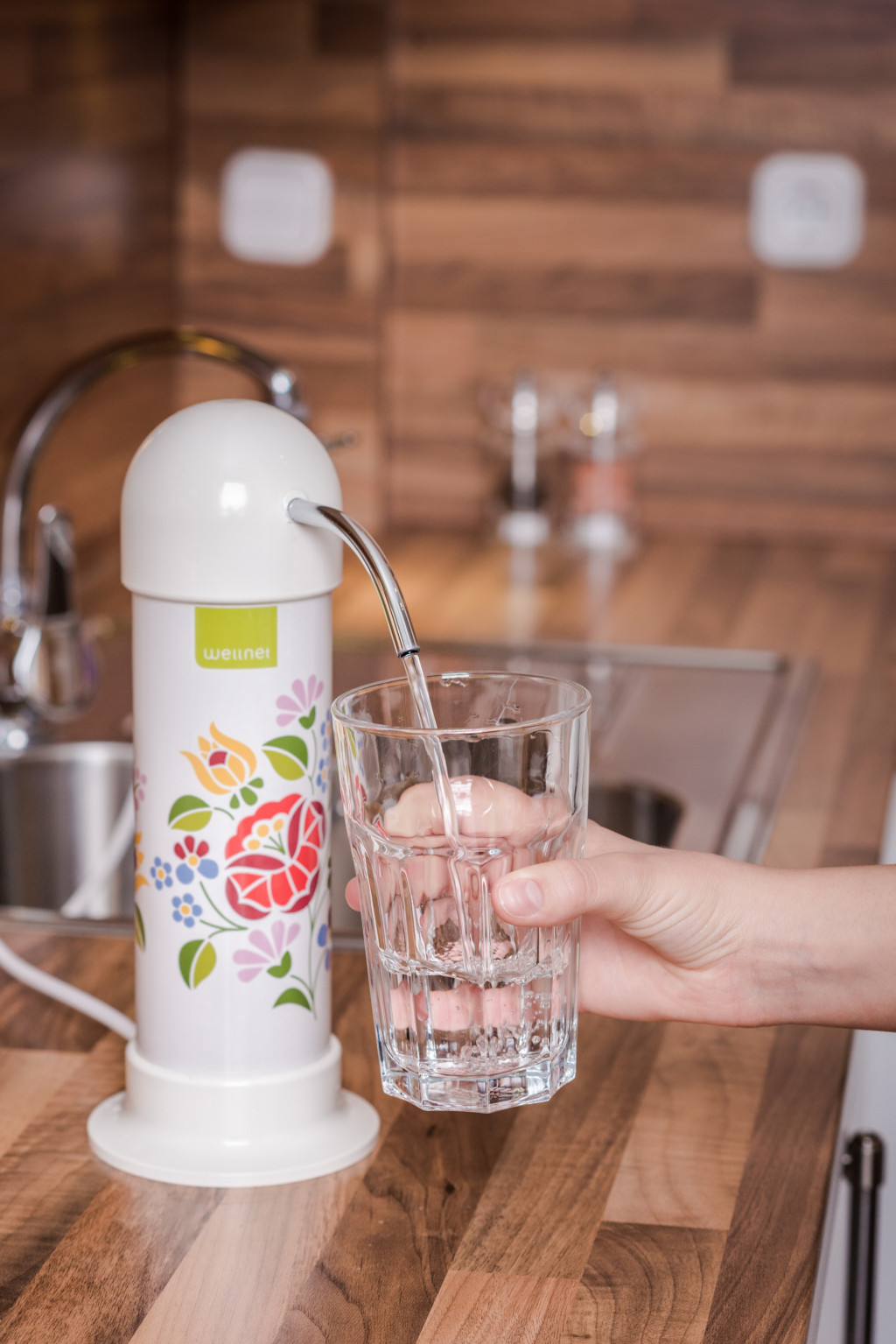 W25 Duo felújított, csapra szerelhető, aktív-szenes víztisztító 1-6 fős családoknak 15 000 liter kapacitással